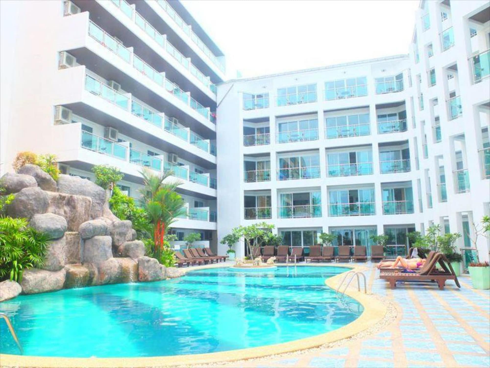 Dragon Beach Resort Jomtien Pattaya Luaran gambar